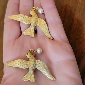 Vintage Gold Tone Bird Pins